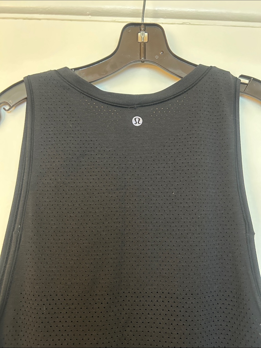 Lululemon Muscle Tank Top - Picture 5 of 7